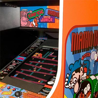 Illustration for article titled Nintendo '80s Arcade Cabinet